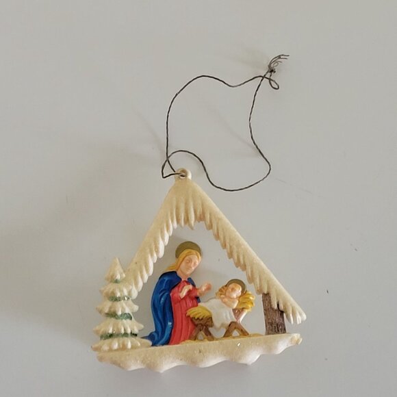 Vintage Small 2.5"West German MCM Plastic Hanging Nativity Ornament - Picture 1 of 3